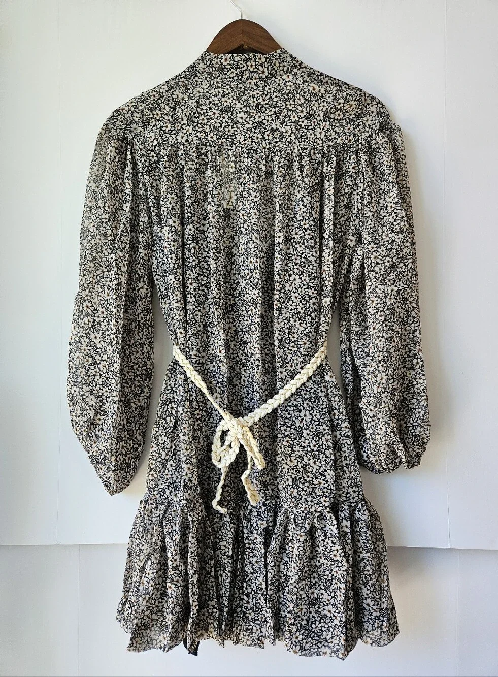 Olivaceous Womens Medium Floral Mini Dress NWT Button Front Long Sleeve Belted